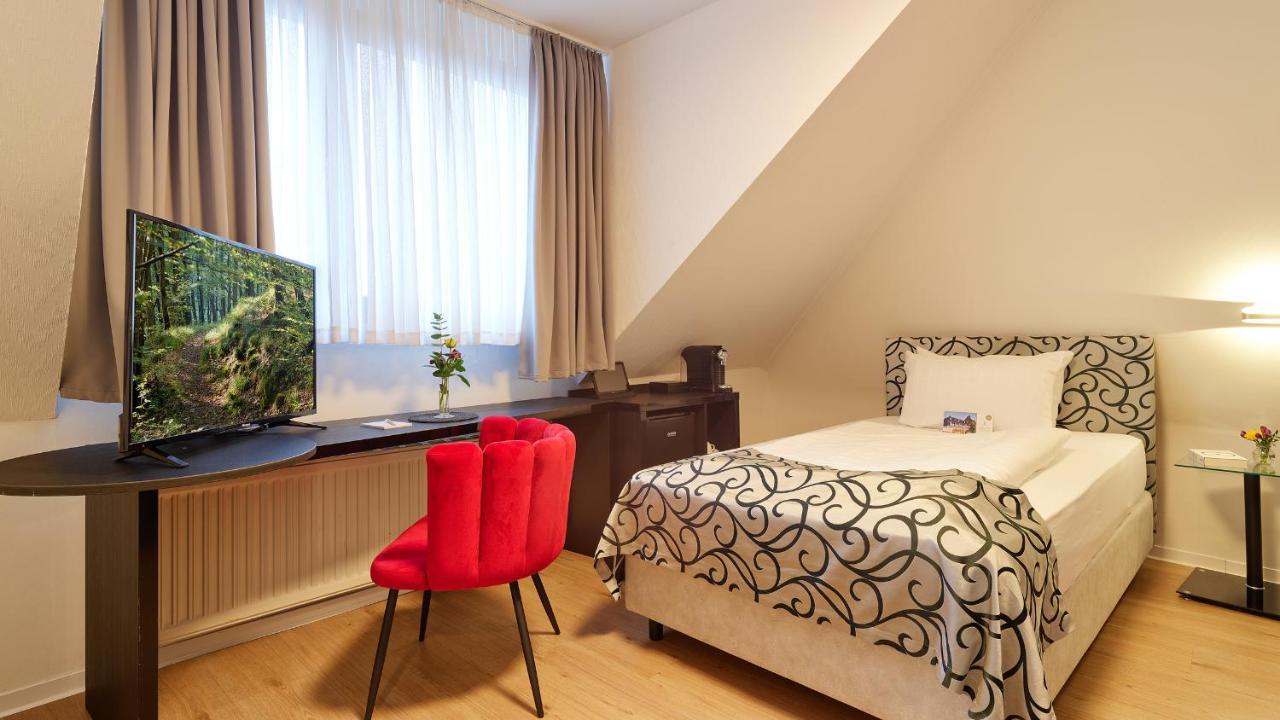 Hotel Erasmus - Mein Genuss- Und Wellnesshotel Trassem Bagian luar foto