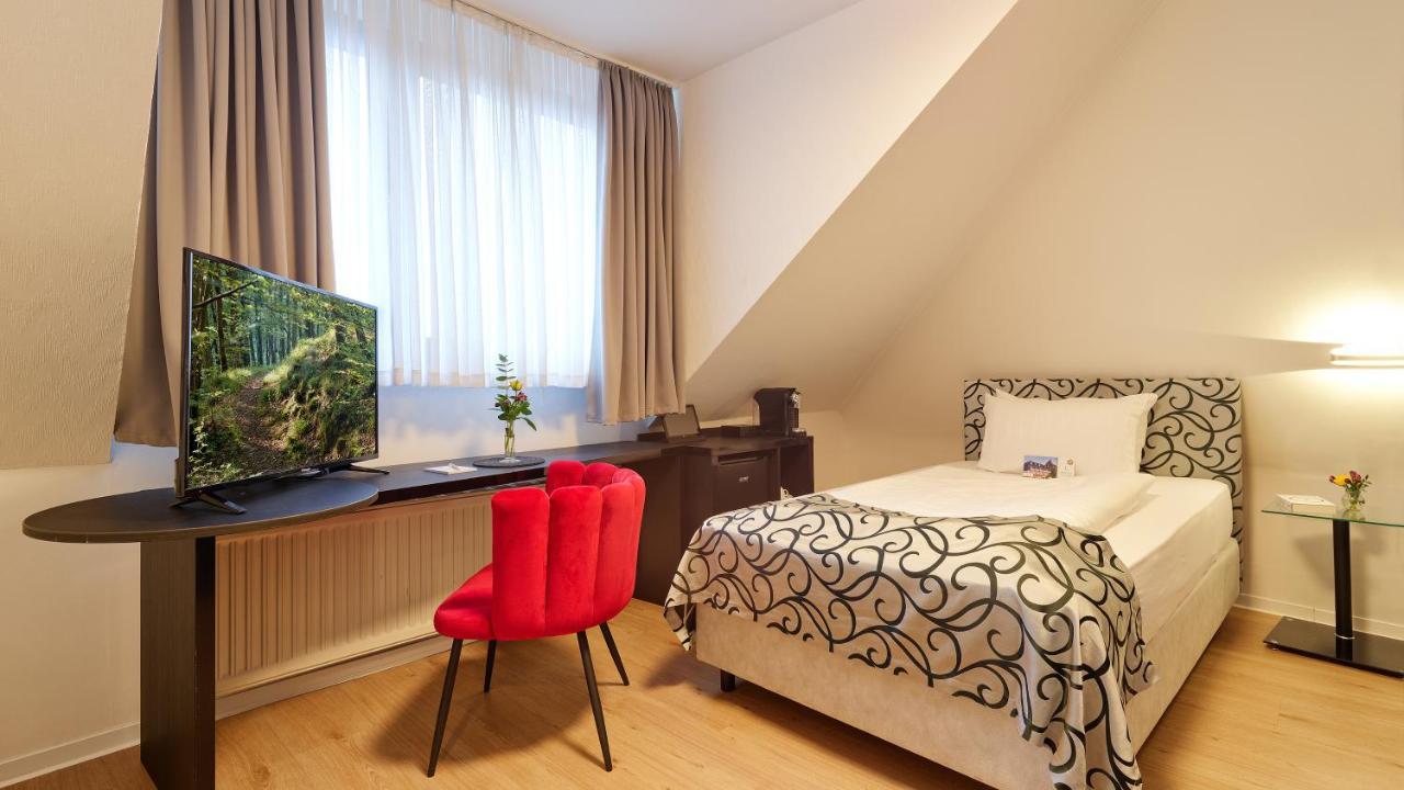 Hotel Erasmus - Mein Genuss- Und Wellnesshotel Trassem Bagian luar foto