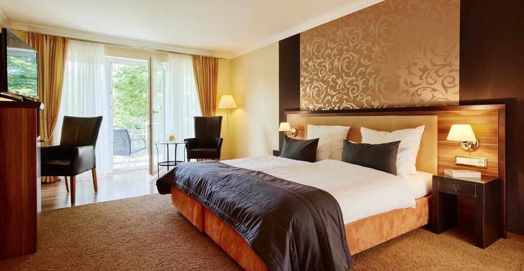 Hotel Erasmus - Mein Genuss- Und Wellnesshotel Trassem Bagian luar foto
